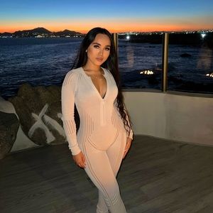 MANIERE DE VOIR - KNITTED CONTOUR JUMPSUIT - BEIGE